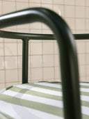 Cadeira Três Pontos Estofada - assento listrado verde